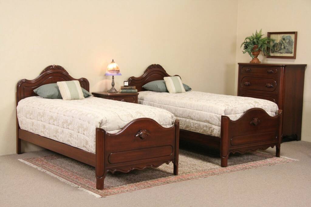 SOLD - Davis Signed 1950 Vintage 4 Piece Bedroom Set, Twin Beds, Carved