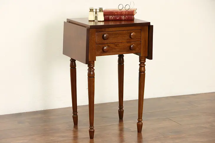 Sheraton 1825 Antique Pembroke Dropleaf Lamp or End Table, Nightstand