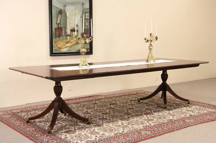 Baker Vintage Georgian  Mahogany Dining Table, 3 Leaves Extends to 10'