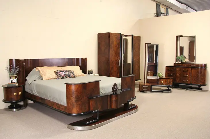 Italian 1935 Art Deco King Size 6 Piece Rosewood & Burl Bedroom Set