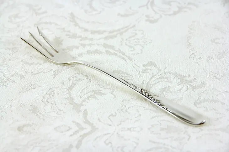 Wheat Reed & Barton Sterling Silver Shell Pickle or Olive Serving Fork