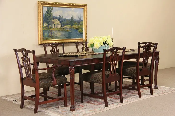 Georgian Traditional 1940 Vintage Dining Set, Table, 2 Leaves & 6 Chairs
