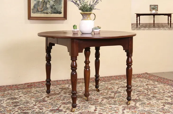 Round Victorian Walnut Antique 1870 Dining Table, 3 Leaves