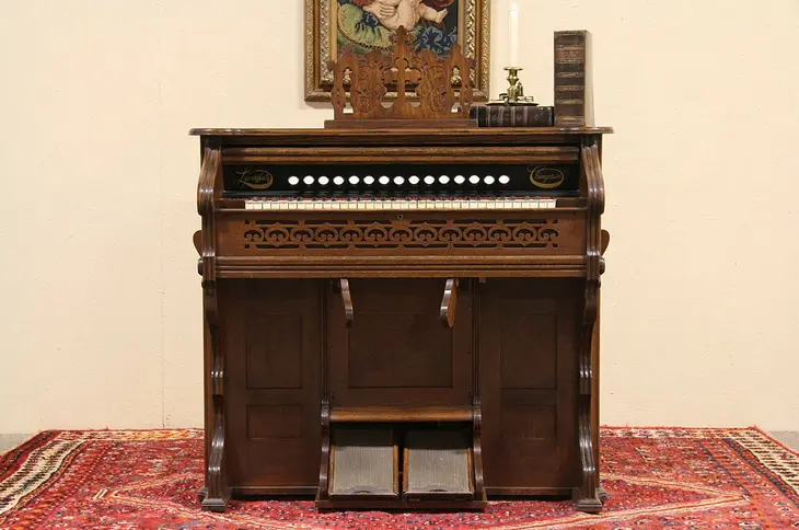 Lyon & Healy Chicago Oak 1895 Theater or Church Reed Pump Organ