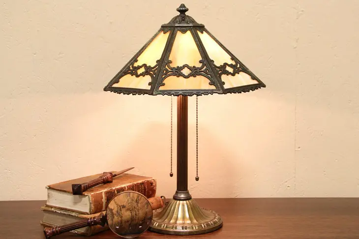 Bradley & Hubbard 1915 Antique Stained Glass Table Lamp