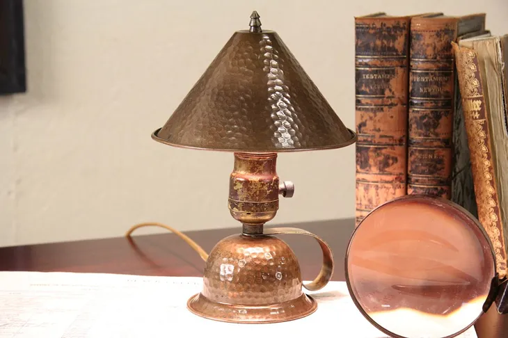 Arts & Crafts 1910 Antique Hammered Copper Table Lamp