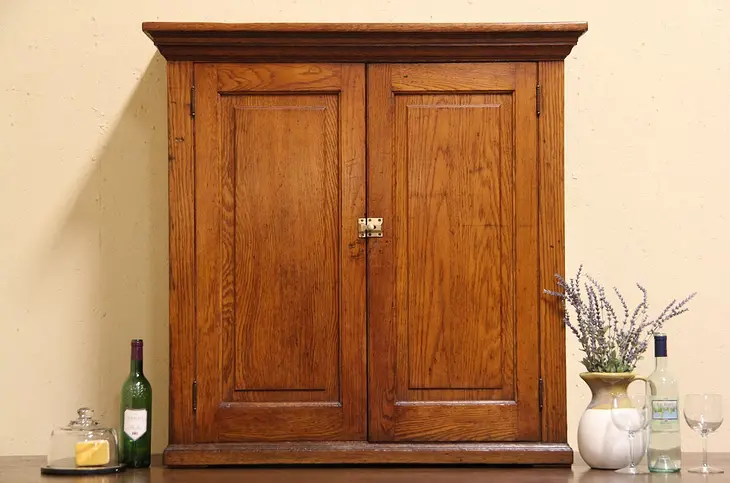 Oak 1900 Antique 2 Door Pantry Cupboard