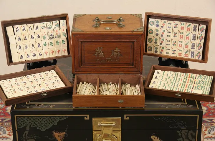 Mah Jong Pat. 1923 Chinese Majong Game Set, Oak Case