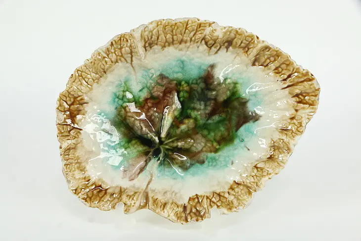 Victorian Majolica Begonia Antique 8" Leaf Plate, Chips #35431
