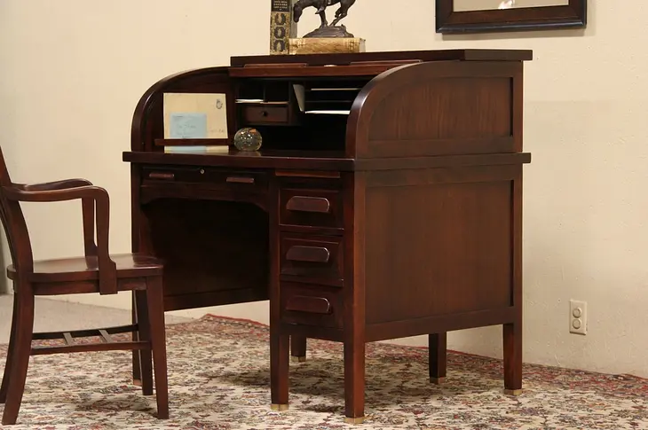 Standard 1915 Antique Mahogany Roll Top Desk