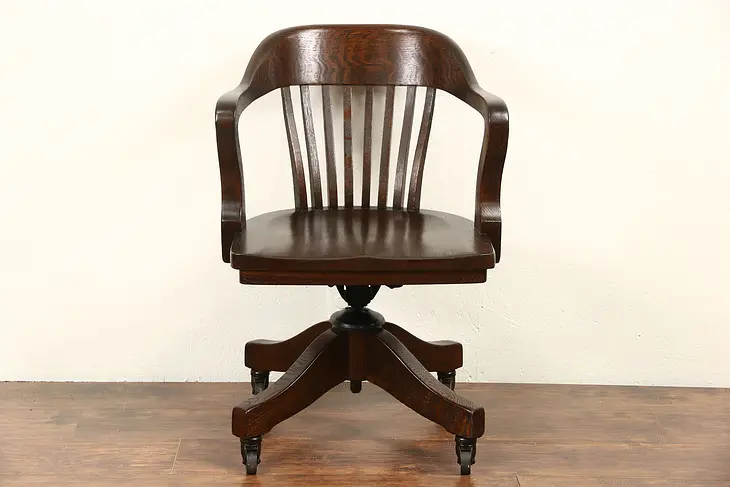 Oak 1910 Antique Swivel Adjustable Desk Chair, 8 Spindles