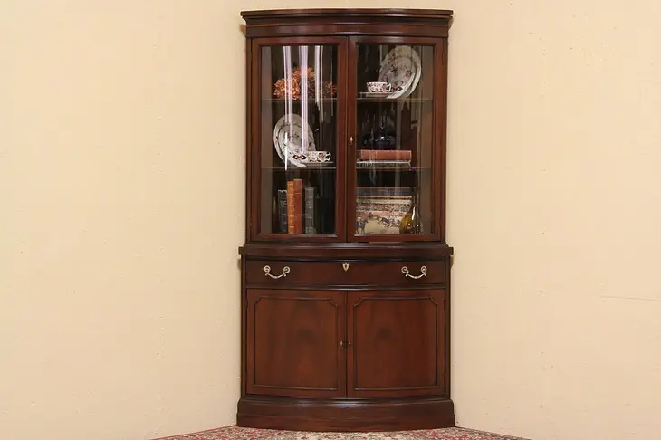 Traditional Curved Glass Corner China Display Cabinet