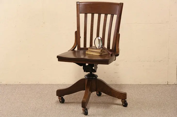 Oak Johnson 1920 Antique Swivel Adjustable Desk Chair