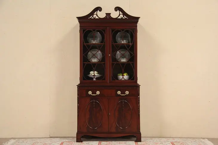 Georgian Traditional 1940 Vintage China Display Cabinet or Bookcase