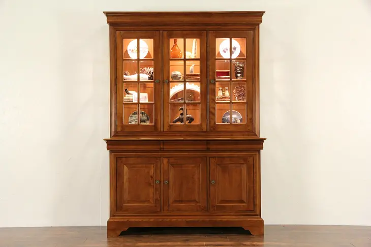 Nichols and Stone Signed Maple 1999 Lighted China Cabinet or Bookcase