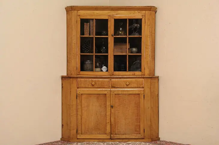 Curly Tiger Maple New England 1840 Antique Corner Cabinet or Cupboard