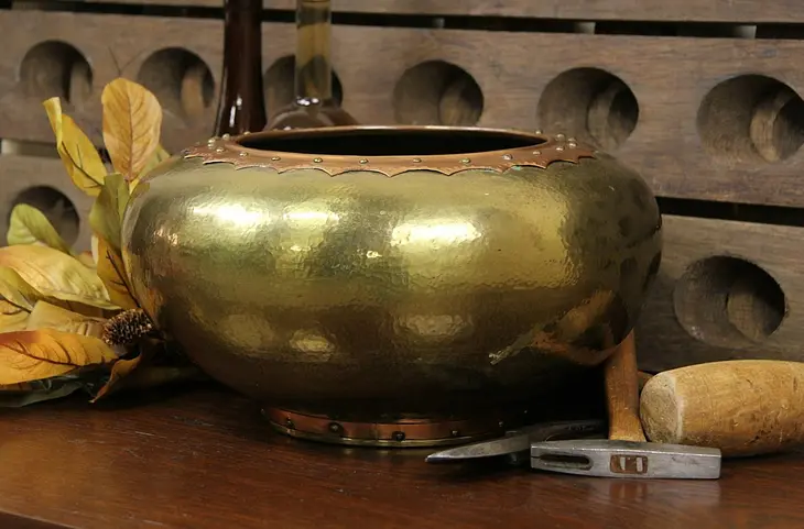 Arts & Crafts 1900 Antique Hand Hammered Brass & Copper Bowl