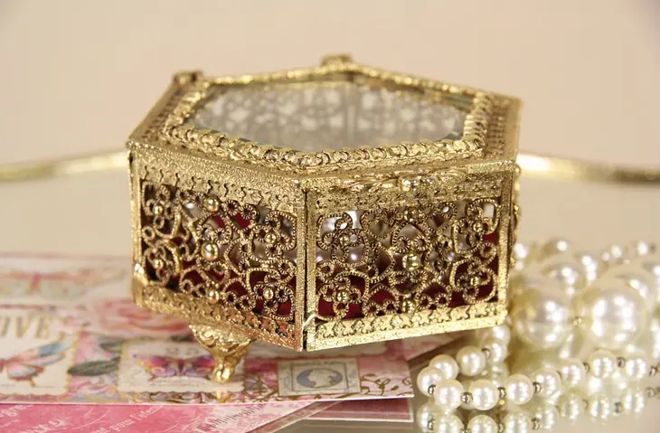 Boudoir Gold Filigree Vintage Jewelry Box