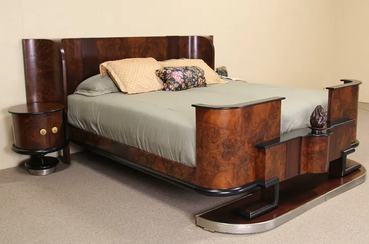 Italian 1935 Art Deco King Size Bed & Nightstands, Bedroom Set