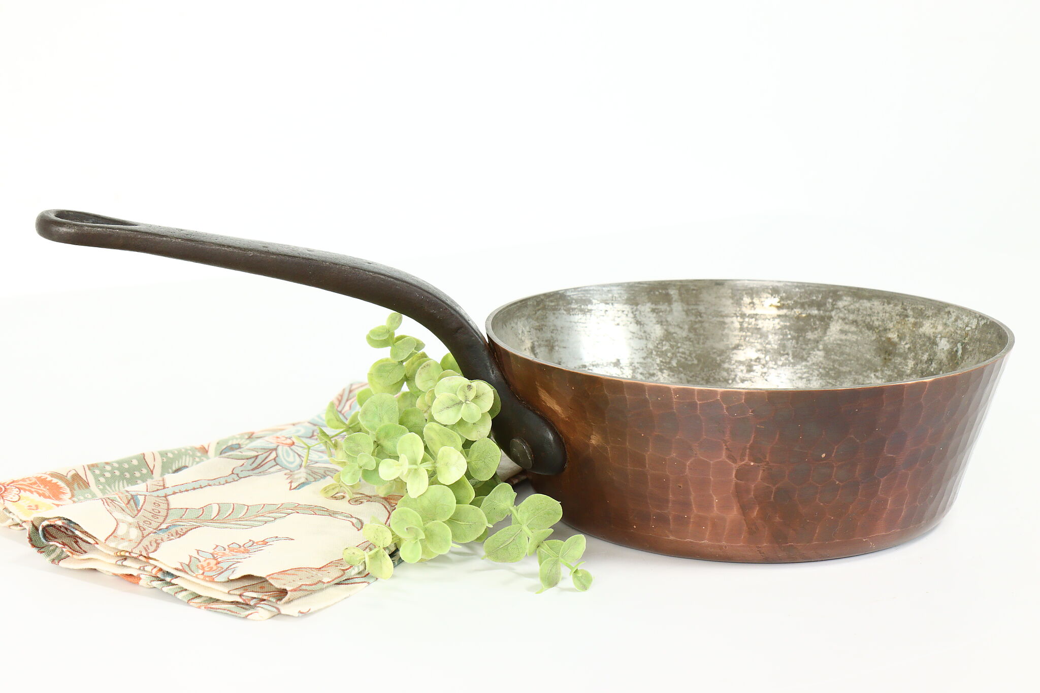 French Farmhouse Vintage Solid Hammered Copper Sauce Pot, Lamalle