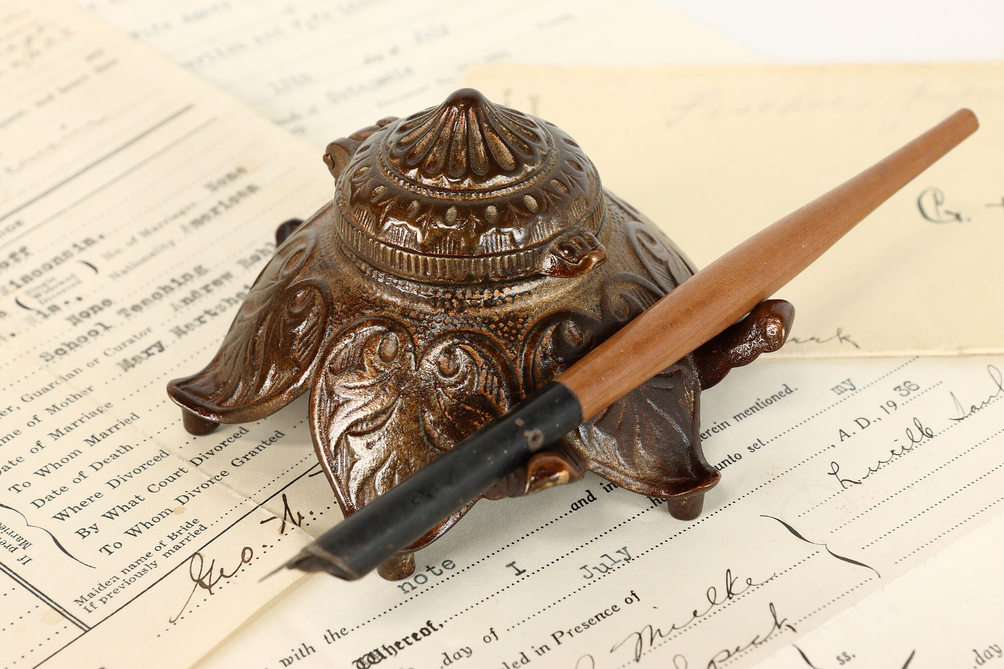 Buy Wooden Calligraphy Dip Pen & Inkwell