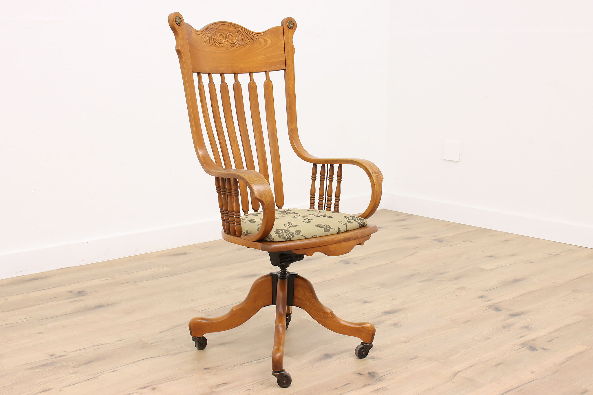 Antique rolling 2025 chair