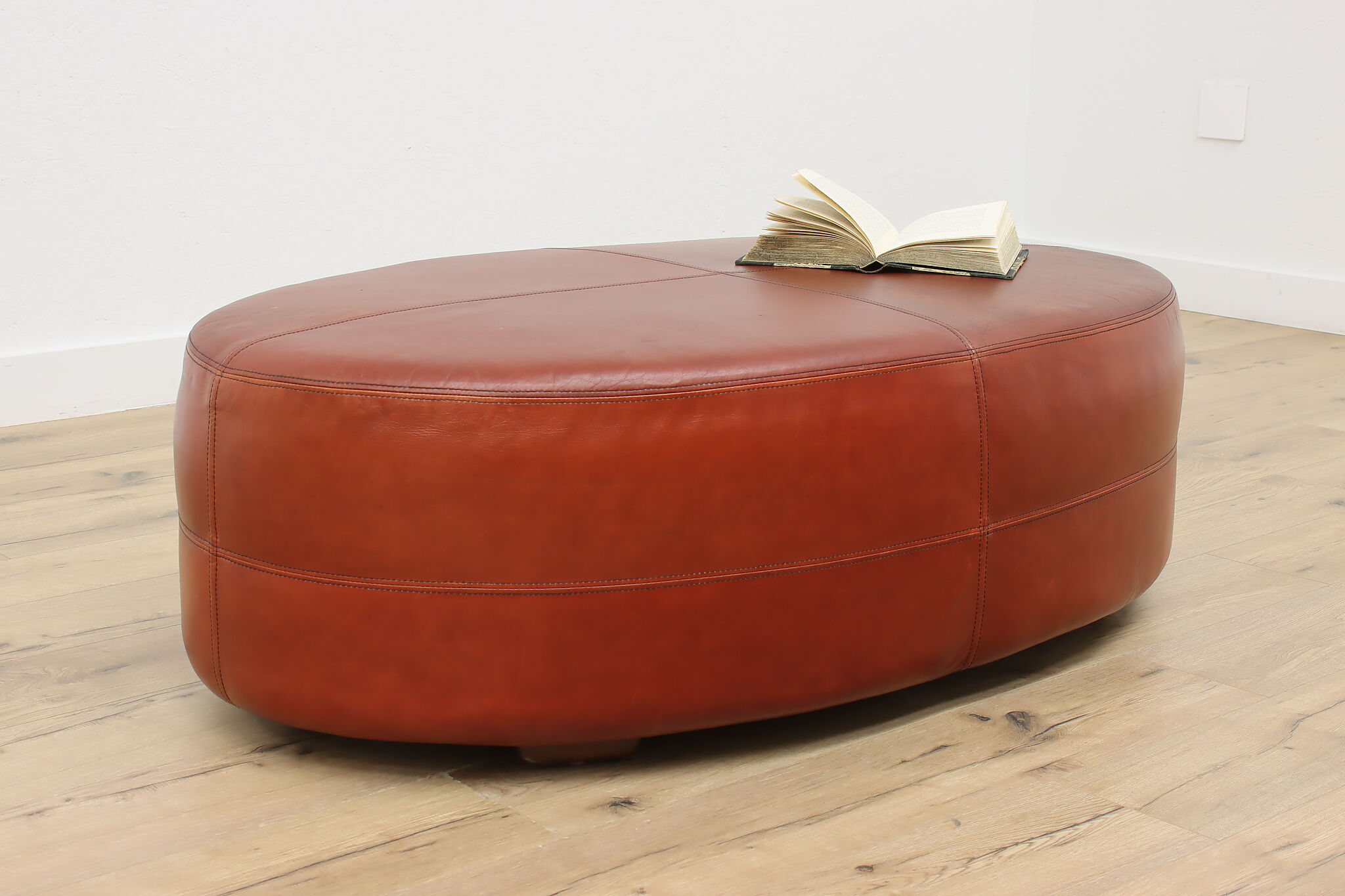 Baker Furniture Round Tufted Ottoman Traditional French Pouf