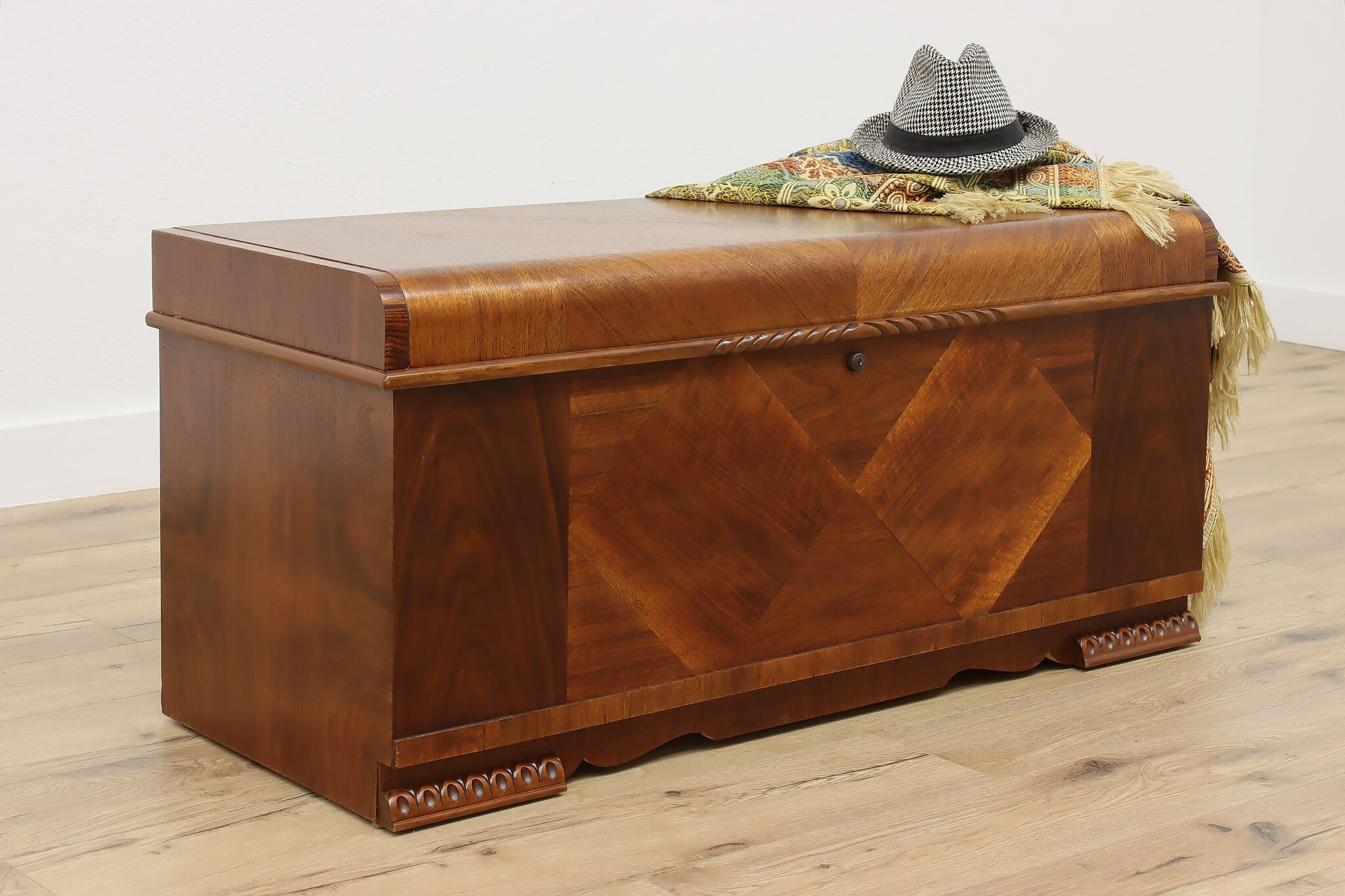 Trunk for blankets hotsell
