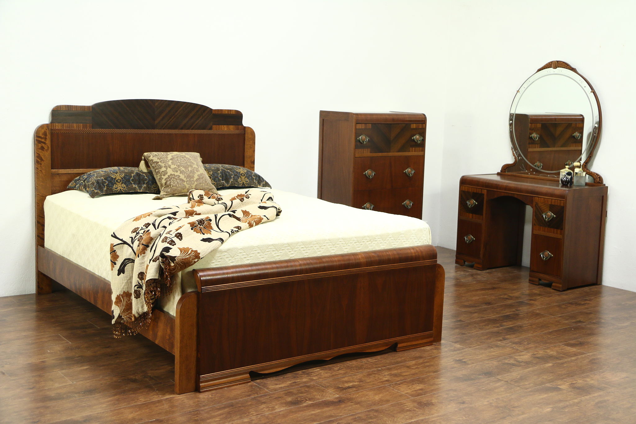 Art Deco Waterfall 1930 S Vintage Queen Size Bedroom Set Vanity Tall Chest