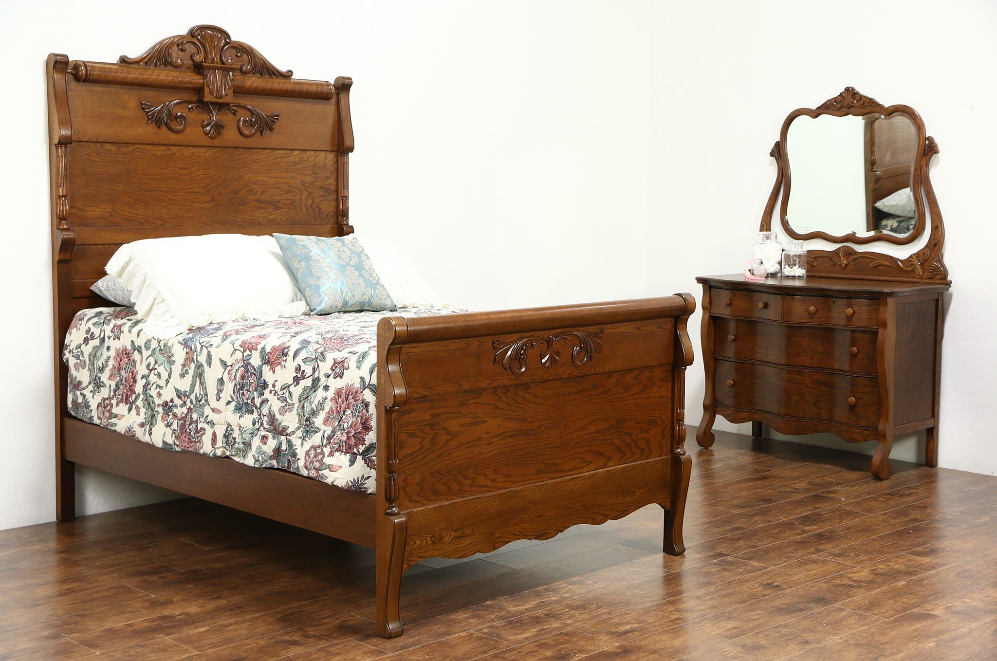 Sold Victorian Carved Oak Antique 1900 Bedroom Set Full Size
