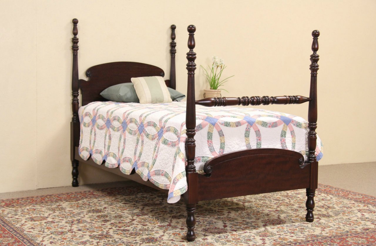 Reeded Poster Twin or Single Bed, 1930's Vintage