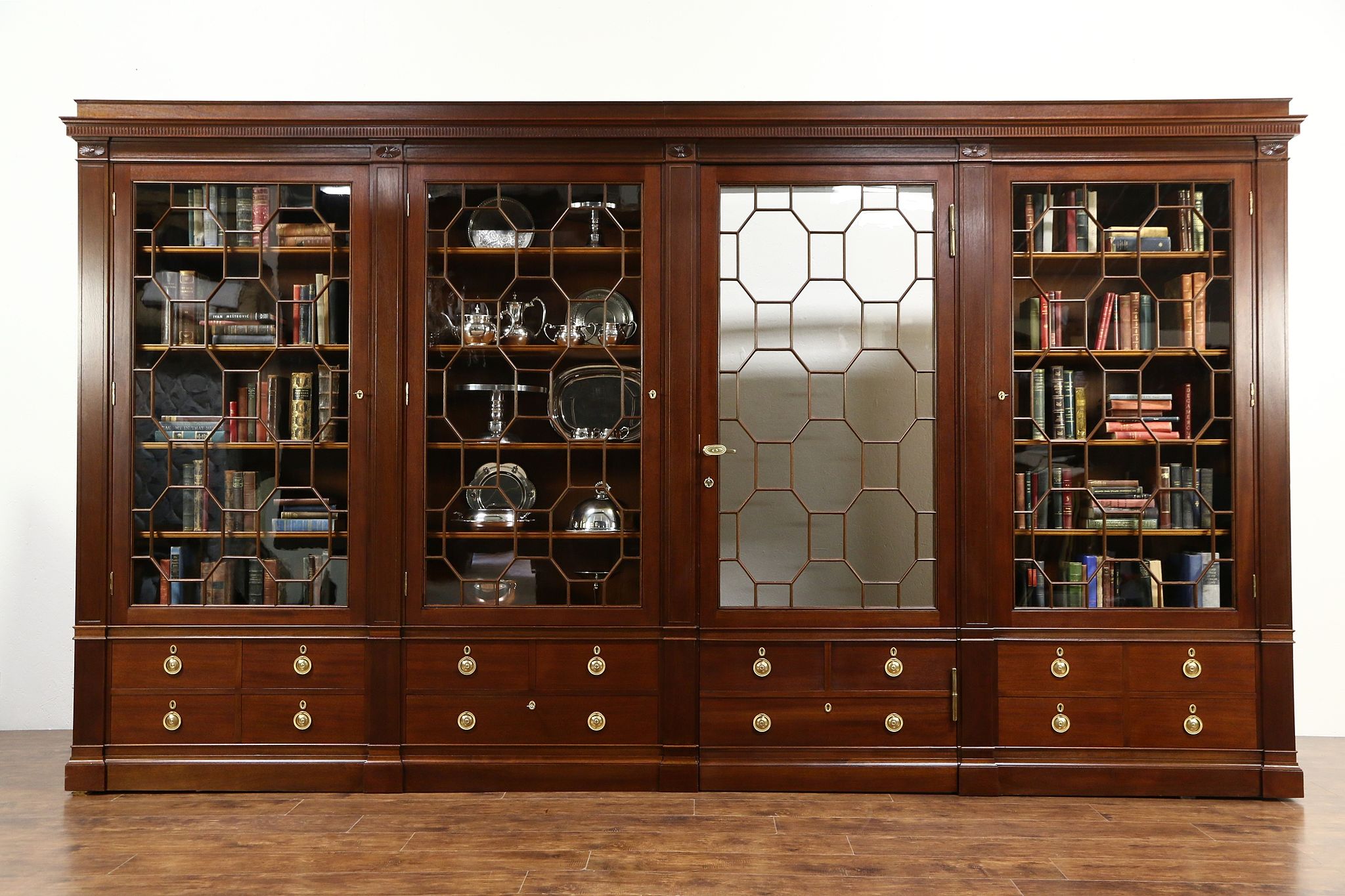 Sold Classical Antique 1900 Mahogany China Or Library Bookcase