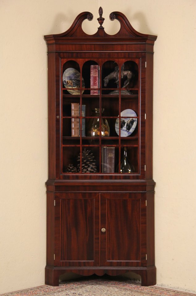 Traditional Mahogany Corner Cabinet 1940 s Vintage