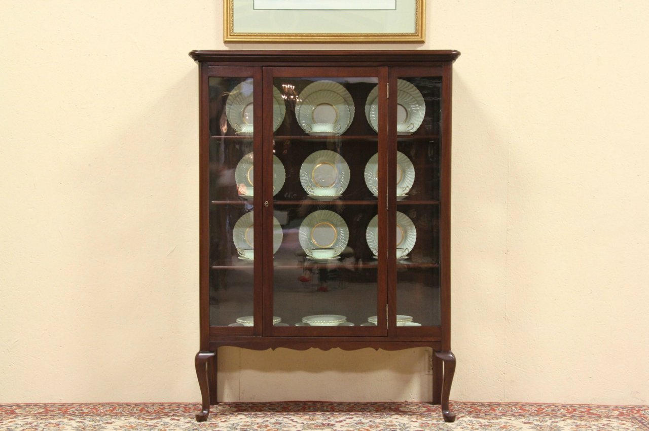 Queen Ann China or Curio Cabinet Walnut 1915 Antique