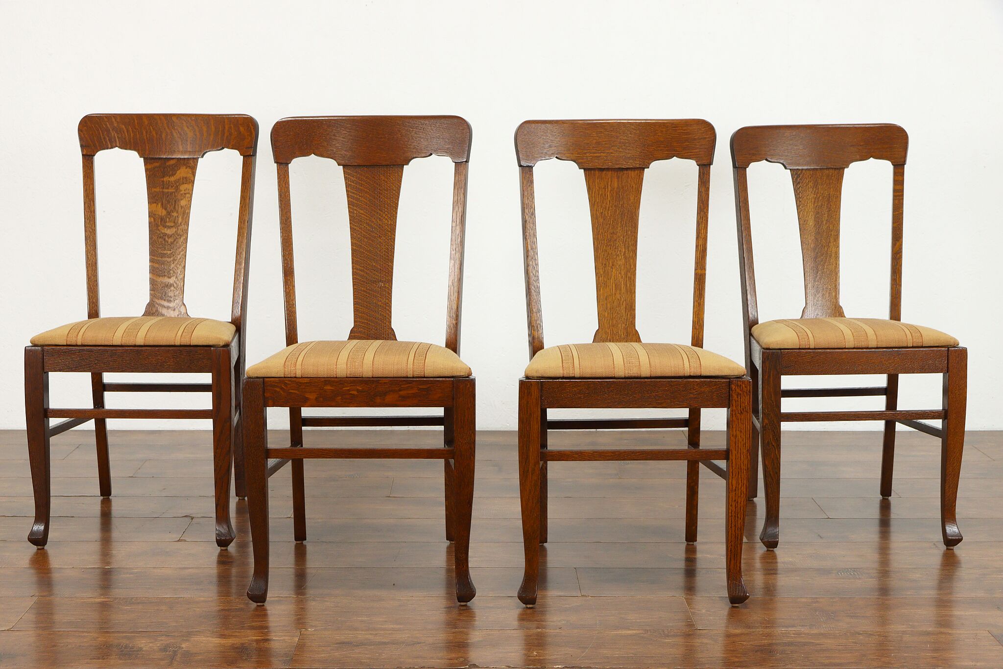 Set of 4 Dining Chairs in Dining Chairs 