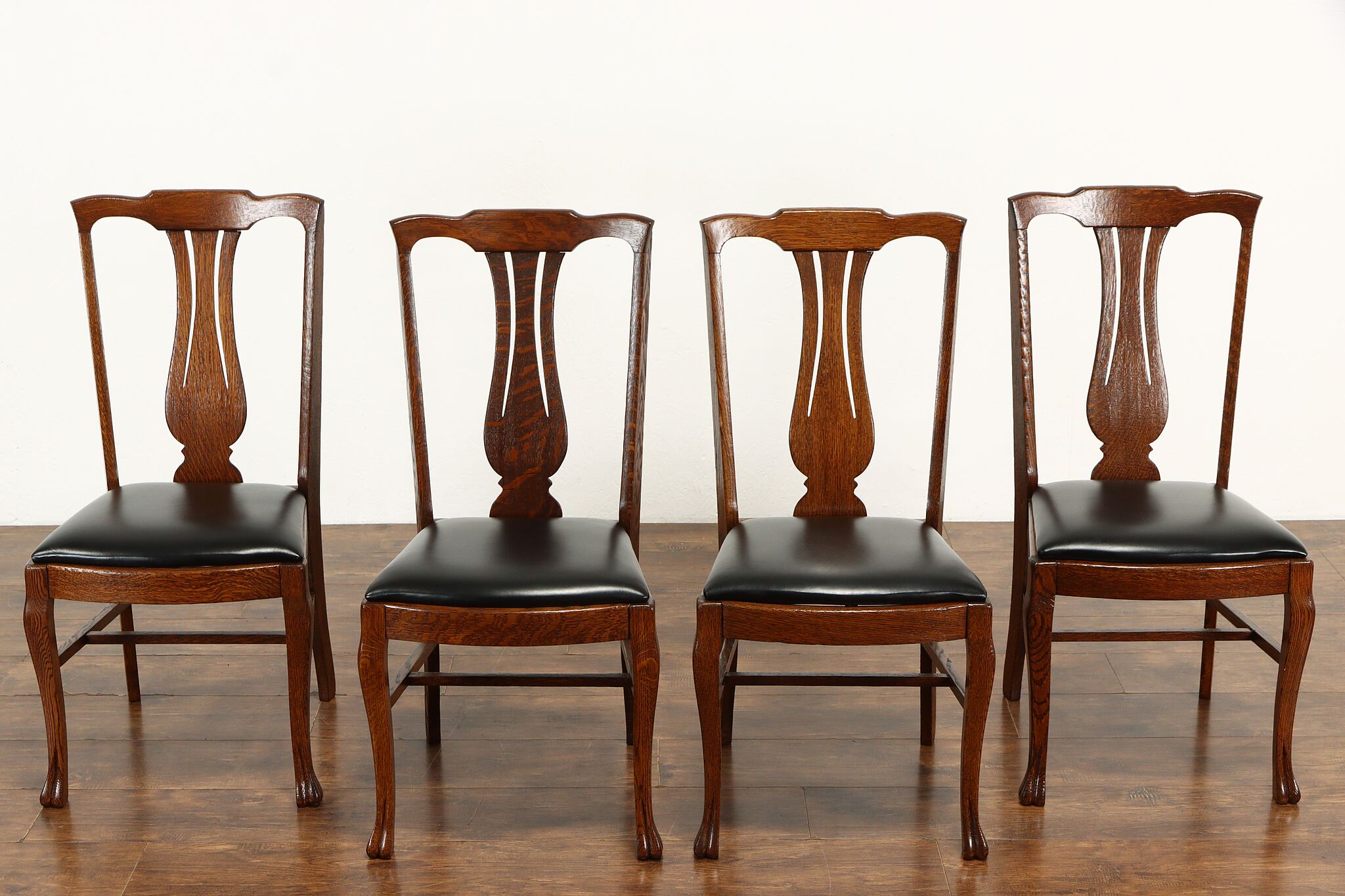 Set of 4 Carved Quarter Sawn Oak Antique Dining Chairs Leather Seats 37656