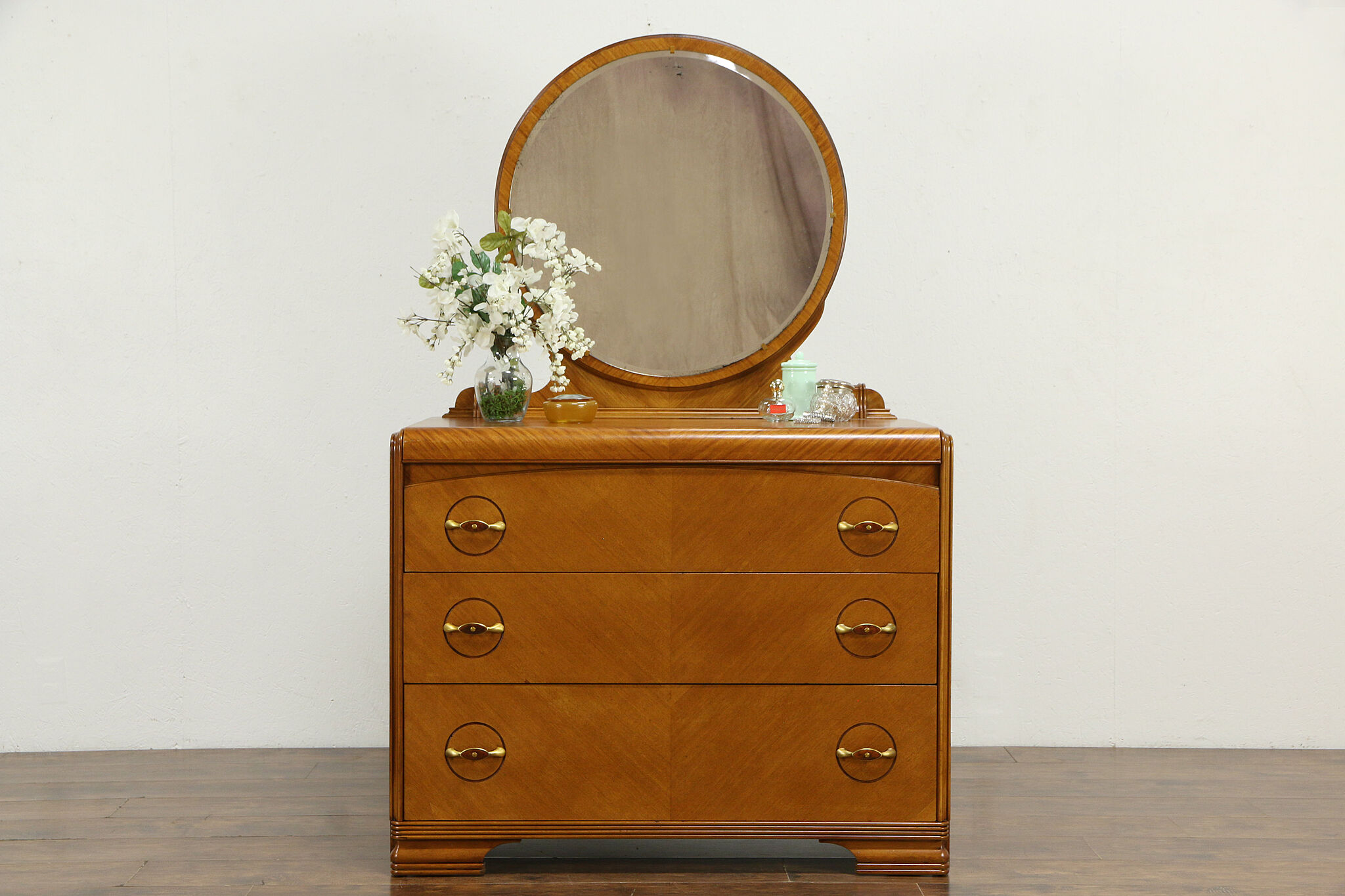 Dresser on sale art deco