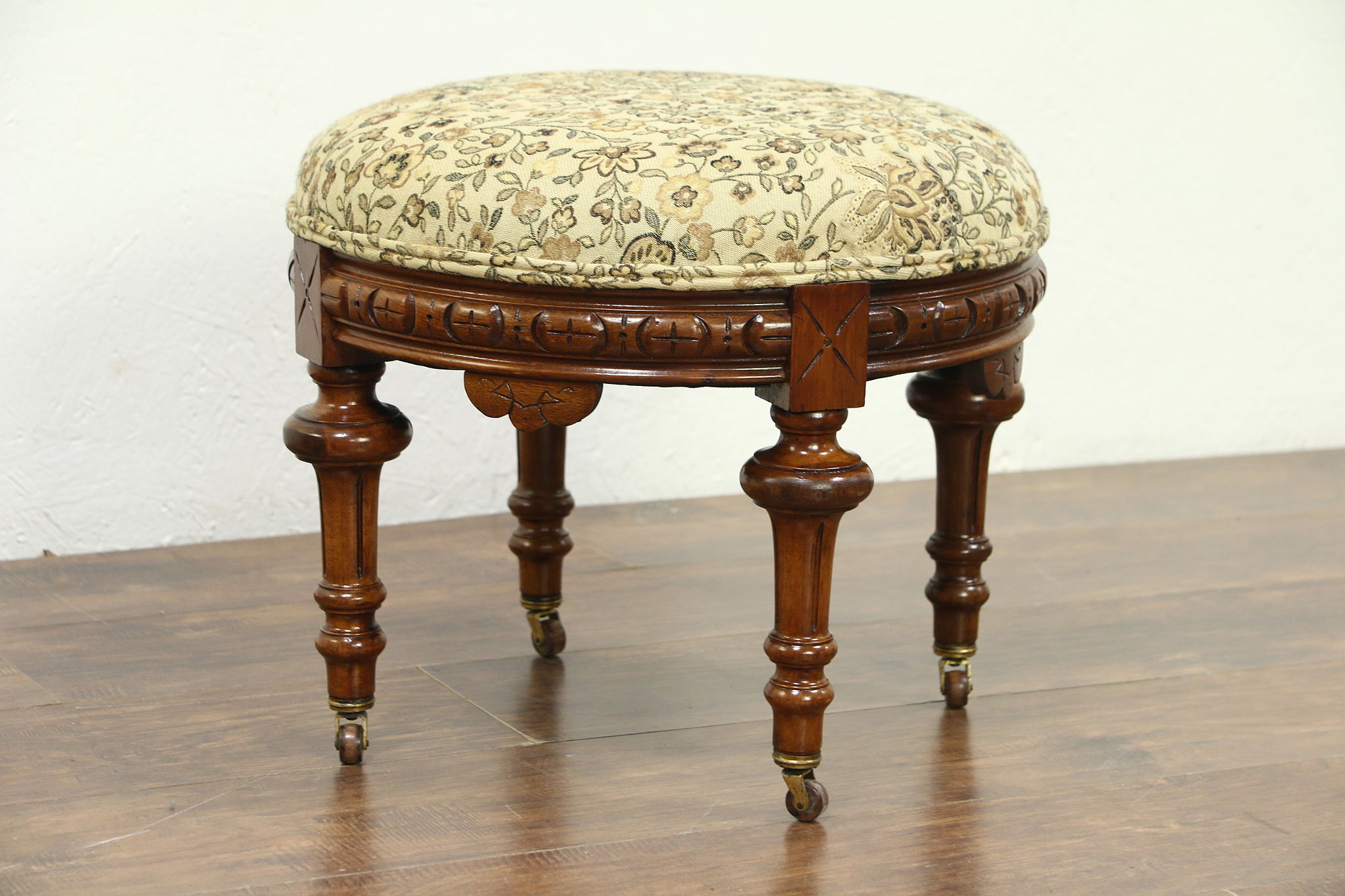 Hand Carved Antique Victorian Nutwood and Deeply Buttoned Green Velor Foot  Stool For Sale at 1stDibs
