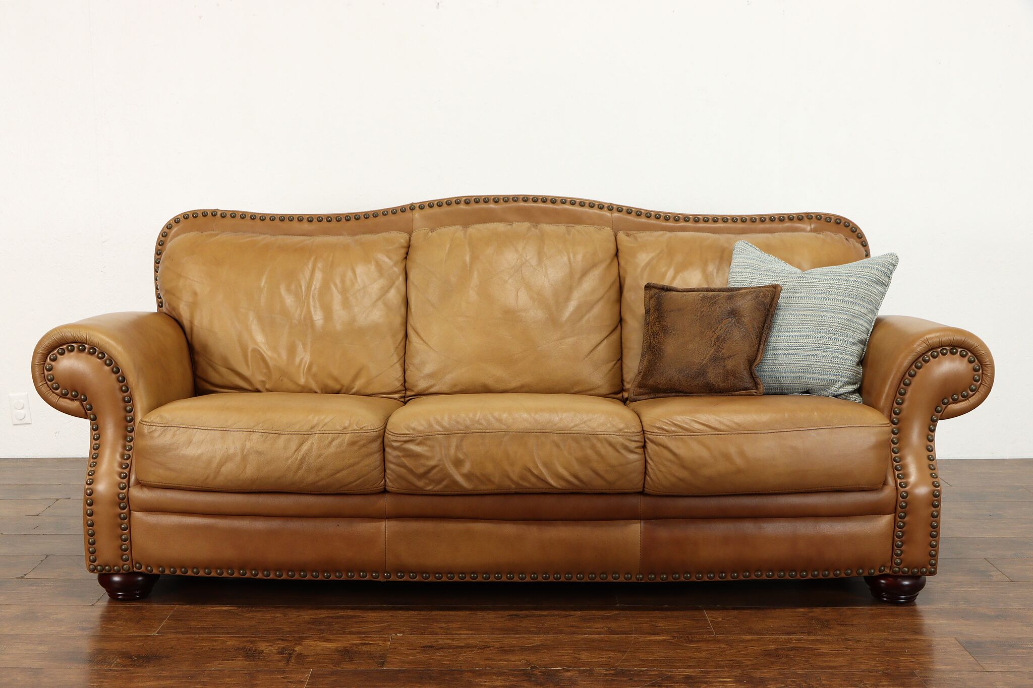 Brown leather nailhead sofa deals