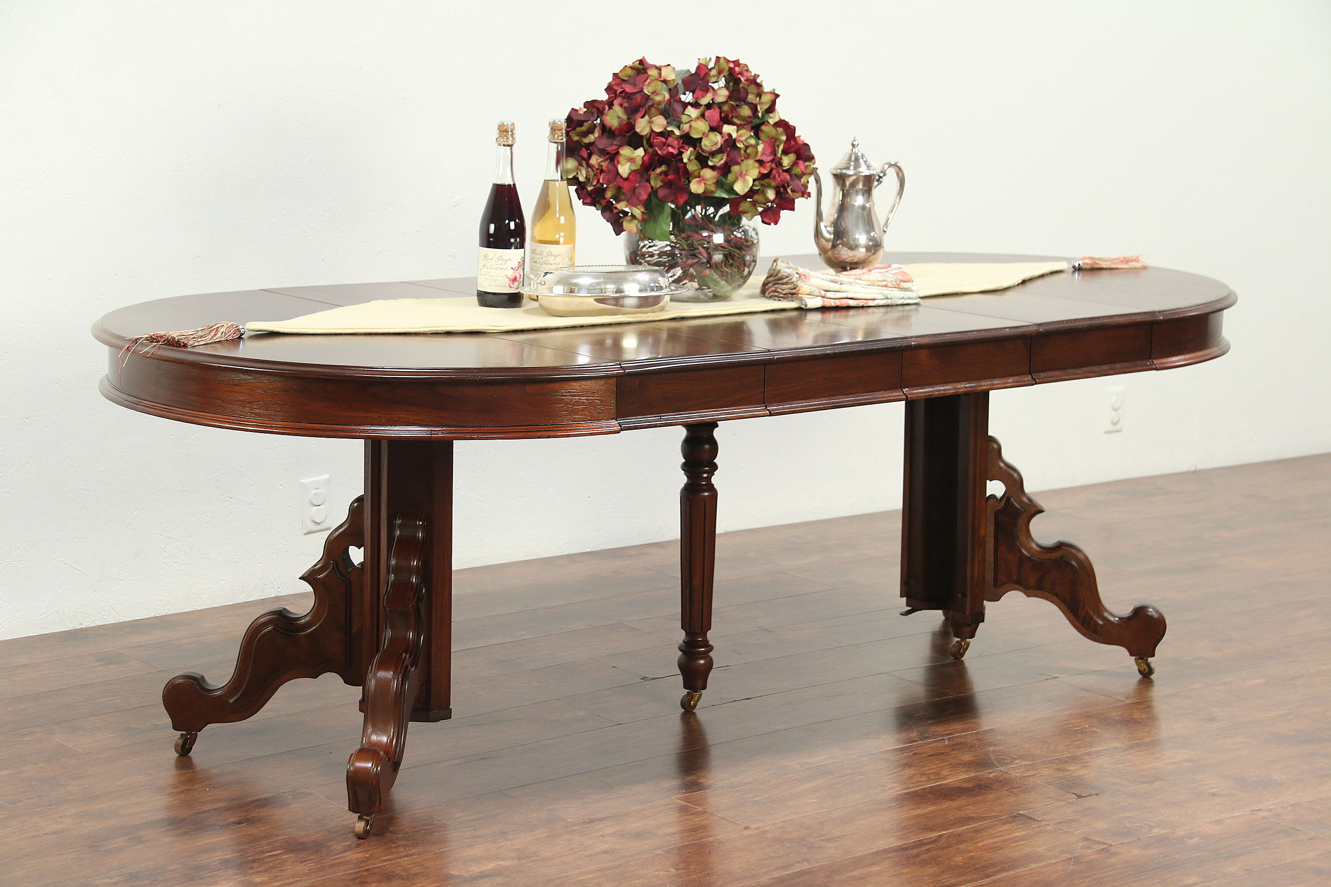 Sold Victorian Antique Round Walnut Dining Table 4 Leaves Extends 7 5 29110 Harp Gallery Antiques Furniture
