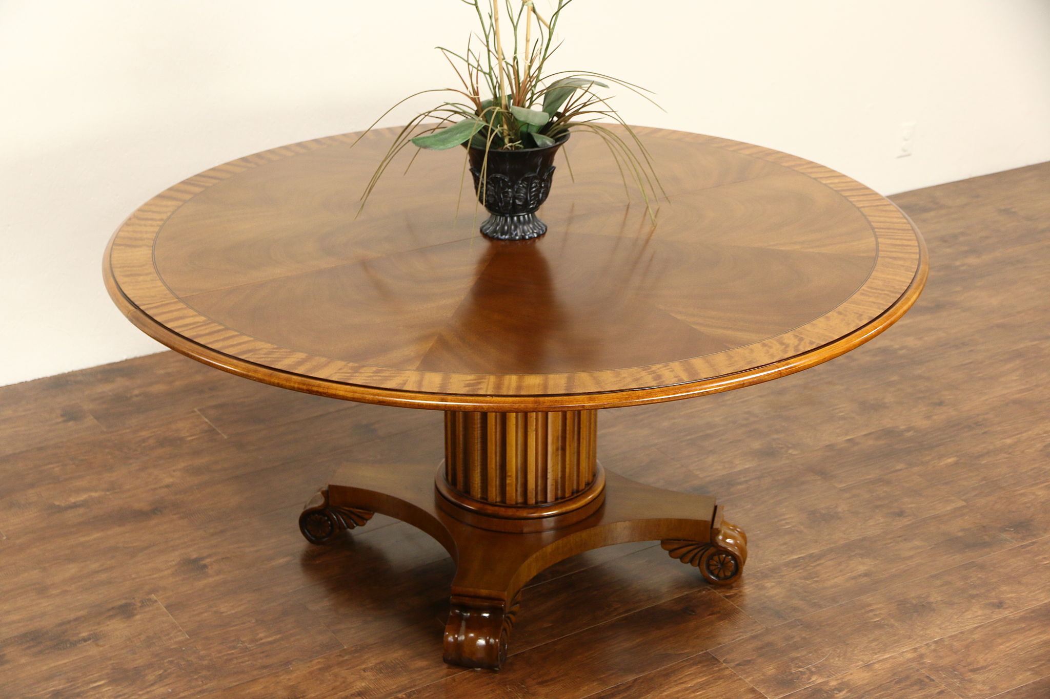 Dazzling henredon round dining table Sold Henredon Round 5 4 Vintage Banded Table Sunburst Top Classical Column Harp Gallery Antiques Furniture