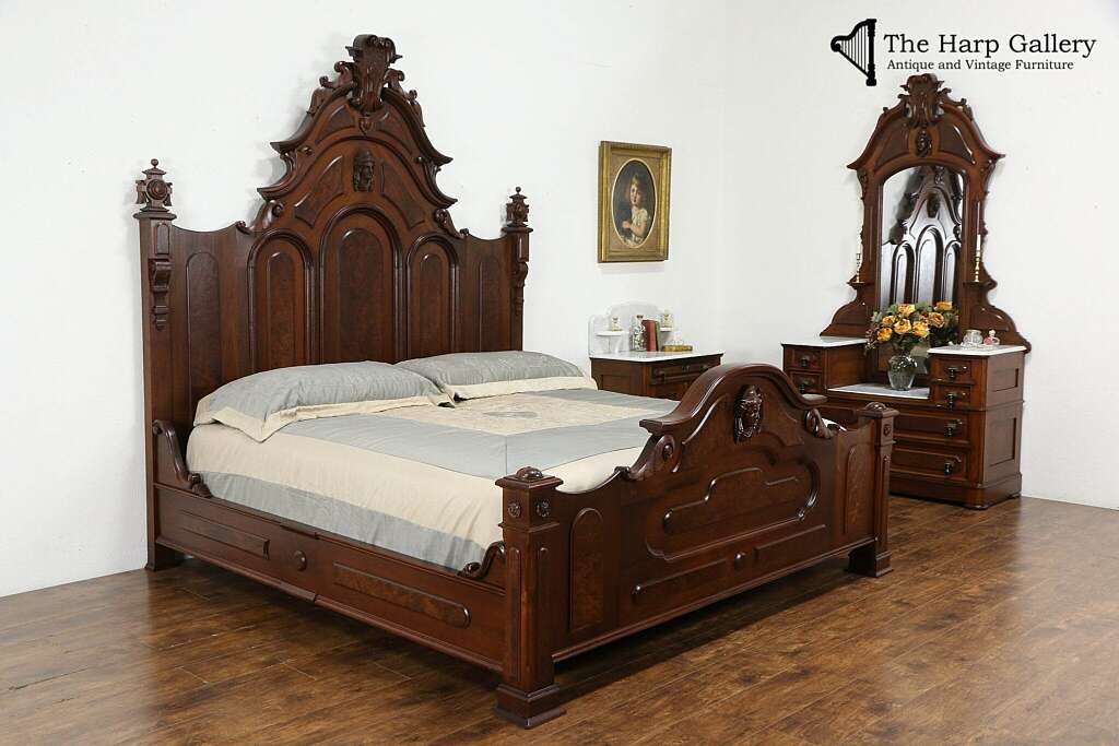 queen size antique bedroom configuration