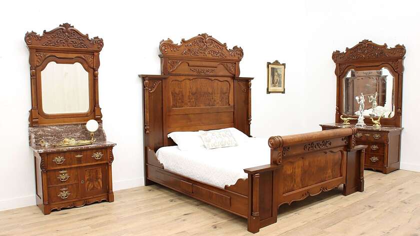 1880s Victorian bedroom set