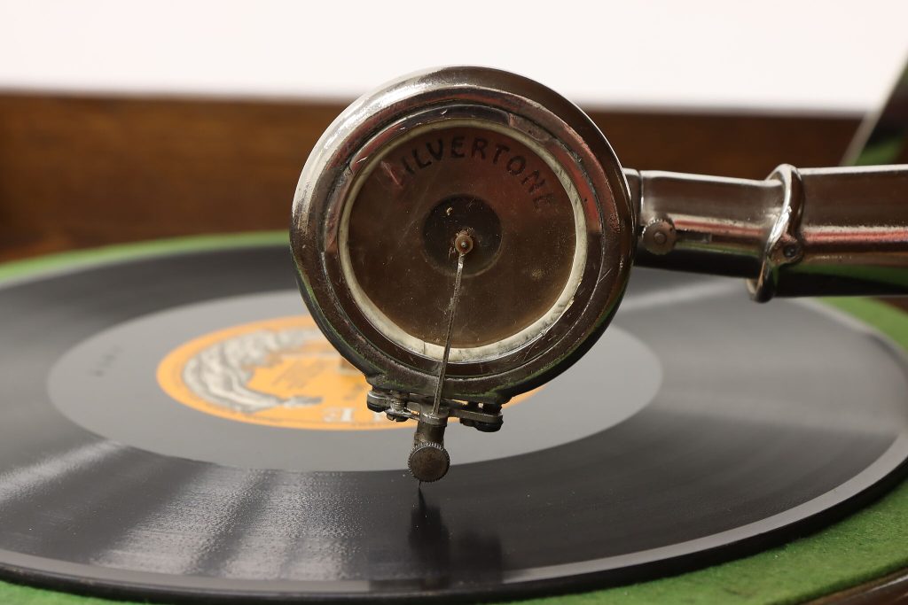 Silvertone Oak Antique Record Player playing