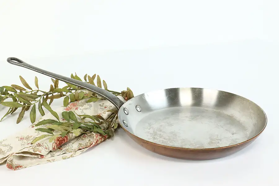 Main image of Farmhouse Vintage French Copper Skillet Fry, Saute Pan, Dehillerin Paris