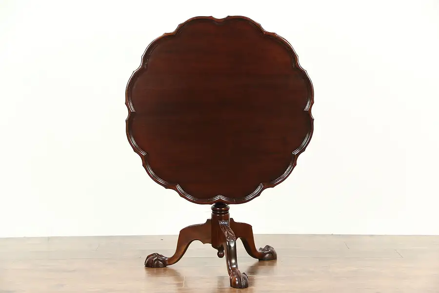 Main image of Georgian Chippendale Design Vintage Carved Mahogany Tilt-top Tea or Lamp Table