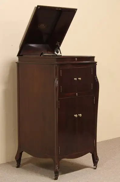 Main image of Victrola Victor 1910 Phonograph VV-XIV