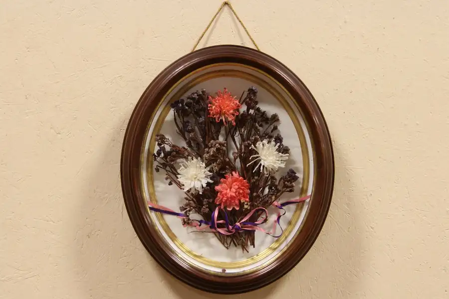 Main image of Victorian 1860 Antique Oval Shadow Box Picture Frame