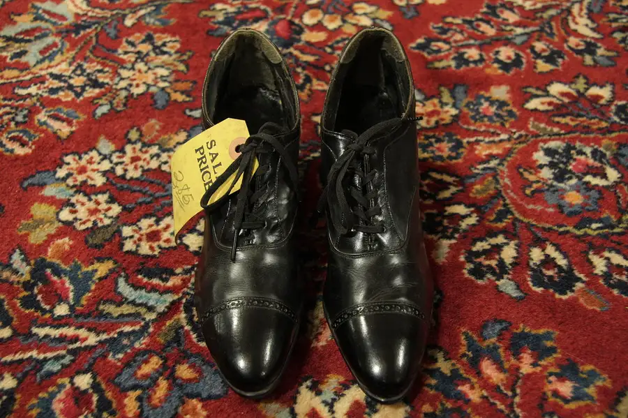 Main image of Antique Black Leather Womens Shoes signed Jocelyn