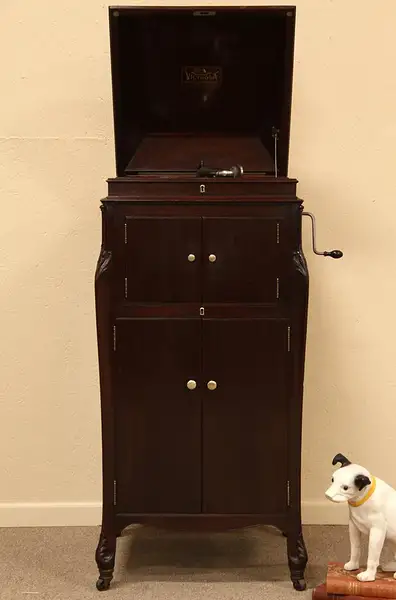 Main image of Victrola Victor 1910 Phonograph VV-XIV